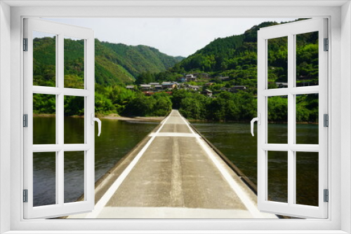 Fototapeta Naklejka Na Ścianę Okno 3D - Shimanto River Valley and Iwama Sinking bridge in Kochi, Shikoku, Japan - 日本 四国 高知 四万十川 岩間沈下橋	