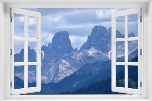 Fototapeta Naklejka Na Ścianę Okno 3D - Mountain passages