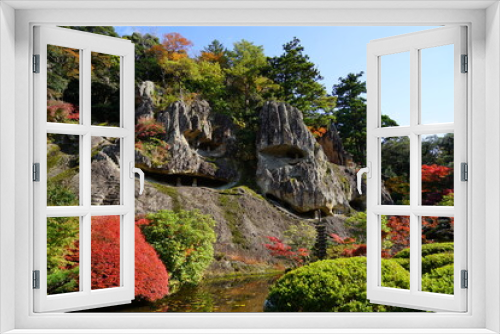 Fototapeta Naklejka Na Ścianę Okno 3D - 北陸の人気観光地、秋の那谷寺の奇岩遊仙境池