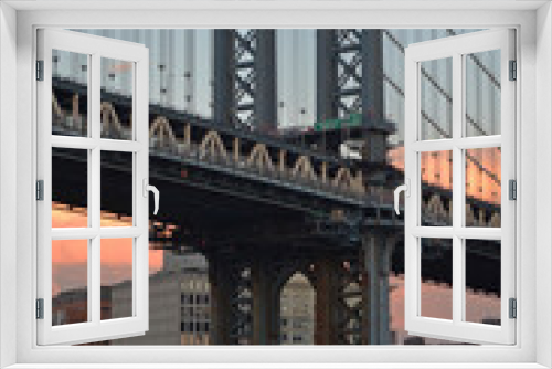 Fototapeta Naklejka Na Ścianę Okno 3D - Sunset over the Manhattan Bridge in NYC