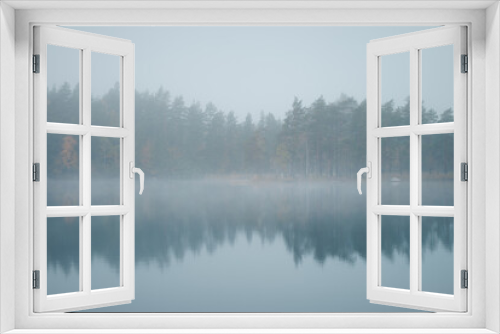 Fototapeta Naklejka Na Ścianę Okno 3D - Clean picturesque forest lake on foggy autumn morning