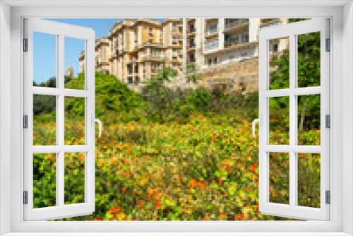 Fototapeta Naklejka Na Ścianę Okno 3D - Urban Jungle Balutta Bay Malta