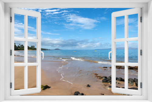 Fototapeta Naklejka Na Ścianę Okno 3D - Summer vacation, holiday background of a tropical beach and blue sea. Hawaii beach.