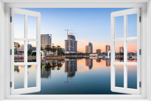Fototapeta Naklejka Na Ścianę Okno 3D - St. Petersburg, Florida, USA Downtown City Skyline