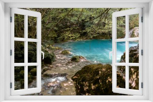 Fototapeta Naklejka Na Ścianę Okno 3D - Beautiful blue hidden lake in the middle of the woods