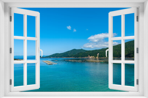 Fototapeta Naklejka Na Ścianę Okno 3D - 青空と黒潮の海