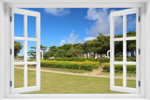 Fototapeta Naklejka Na Ścianę Okno 3D - 沖縄平和記念公園 全学徒隊の碑の広場