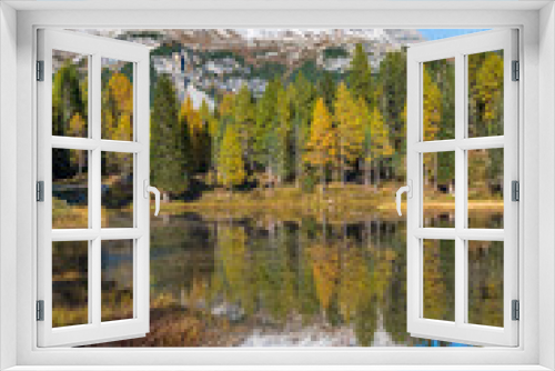 Fototapeta Naklejka Na Ścianę Okno 3D - Autumn colors on the lake of Antorno. Magical glimpses of the Dolomites. Three peaks of Lavaredo