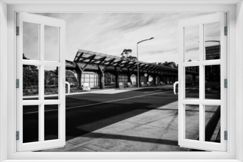 Fototapeta Naklejka Na Ścianę Okno 3D - Black and white street