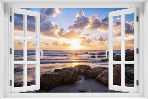 Fototapeta Naklejka Na Ścianę Okno 3D - Beautiful sunset on the Mediterranean sea coast