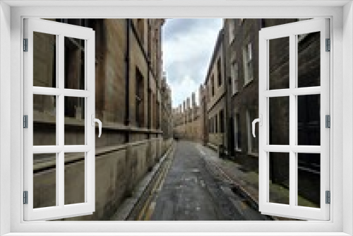 Fototapeta Naklejka Na Ścianę Okno 3D - An alley in Cambridge, United Kingdom