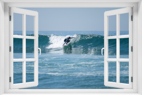 Fototapeta Naklejka Na Ścianę Okno 3D - Soul surfer girl riding a wave