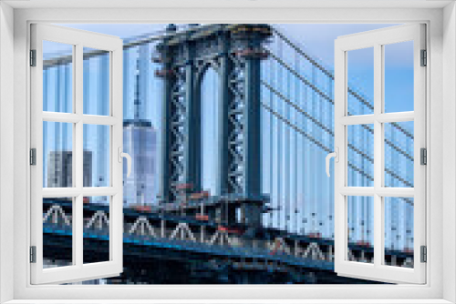 Fototapeta Naklejka Na Ścianę Okno 3D - A view of Manhattan Bridge from the East River in New York City