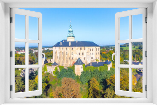 Fototapeta Naklejka Na Ścianę Okno 3D - Chateau and Castle Frydlant from above