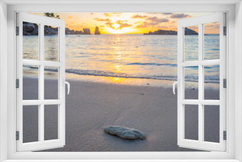 Fototapeta Naklejka Na Ścianę Okno 3D - Sunset on Petite Anse beach on Praslin island in Seychelles