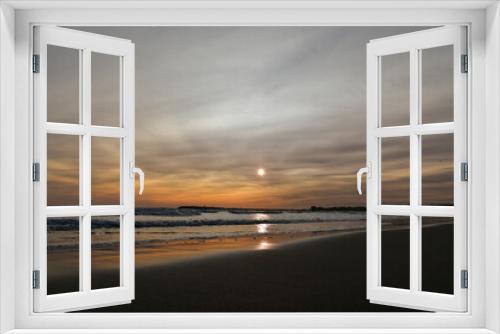 Fototapeta Naklejka Na Ścianę Okno 3D - Sunset on the beach of Saintes Maries de la Mer.