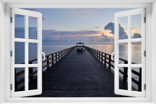 Fototapeta Naklejka Na Ścianę Okno 3D - Sea dawn landscape. Pier in the Ocean.