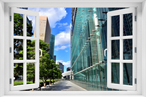 東京汐留の高層オフィスビル街