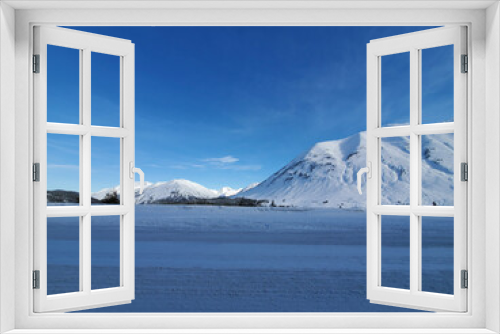 Fototapeta Naklejka Na Ścianę Okno 3D - snow covered mountains