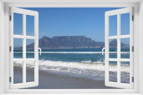 Fototapeta Naklejka Na Ścianę Okno 3D - Table Mountain and beach in Cape Town