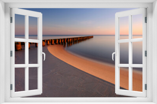 Fototapeta Naklejka Na Ścianę Okno 3D - Falochron na wybrzeżu Morza Bałtyckiego