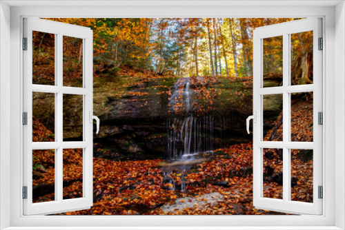 Fototapeta Naklejka Na Ścianę Okno 3D - Grota Komanieckiego w jesiennych kolorach