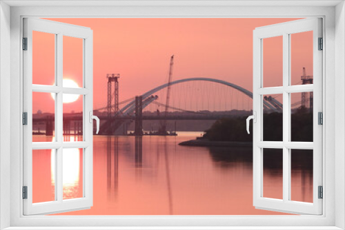 Fototapeta Naklejka Na Ścianę Okno 3D - Pink sunrise at Iowa bridge construction site