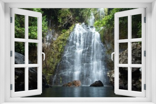 Fototapeta Naklejka Na Ścianę Okno 3D - Las Mesitas waterfall in Coclé, Panama