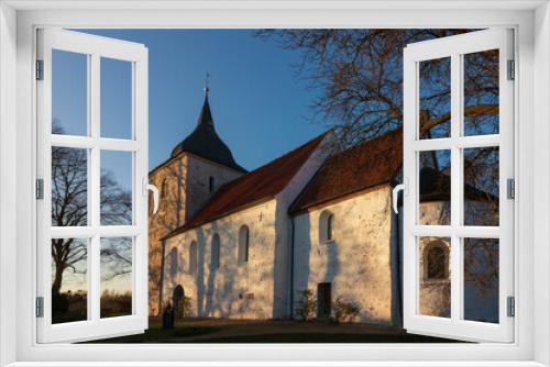 Fototapeta Naklejka Na Ścianę Okno 3D - Petrikirche Bosau, Großer Plöner See