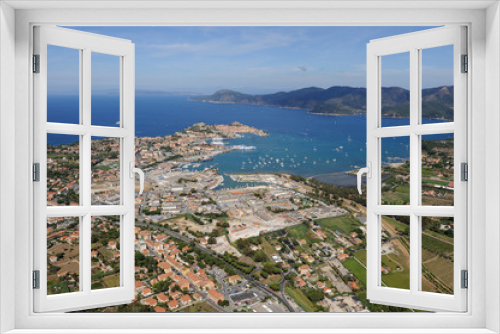 Fototapeta Naklejka Na Ścianę Okno 3D - Isola d'Elba-Portoferraio harbour