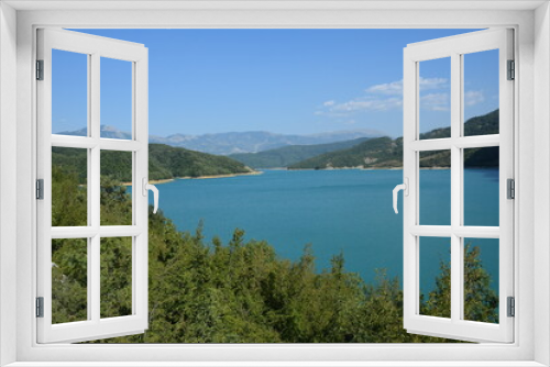 Fototapeta Naklejka Na Ścianę Okno 3D - Bovilla Lake Albania