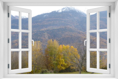 Fototapeta Naklejka Na Ścianę Okno 3D - paesaggio colorato