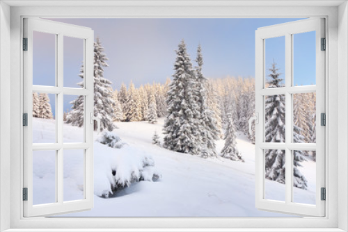 Fototapeta Naklejka Na Ścianę Okno 3D - .Beautiful winter morning in the mountain