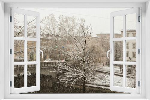 Fototapeta Naklejka Na Ścianę Okno 3D - Bufera di neve su Lubiana