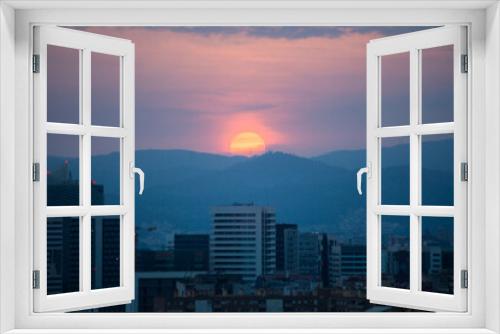 Fototapeta Naklejka Na Ścianę Okno 3D - Gran sol tras la montaña