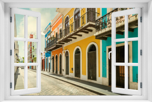 Fototapeta Naklejka Na Ścianę Okno 3D - Colorful houses in old San Juan, Puerto Rico
