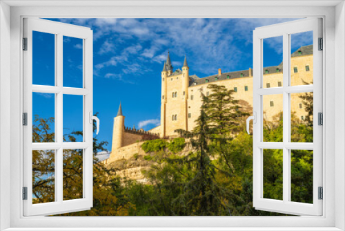 Fototapeta Naklejka Na Ścianę Okno 3D - View of the Alcazar of Segovia in Spain 