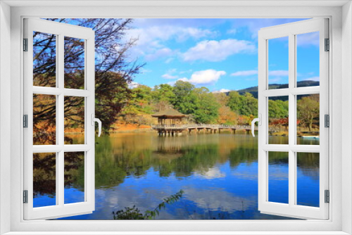 Fototapeta Naklejka Na Ścianę Okno 3D - 秋の奈良公園　浮見堂