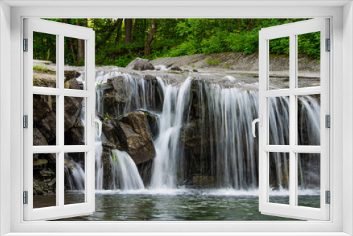 Fototapeta Naklejka Na Ścianę Okno 3D - Wodospad w lesie w Wapienicy