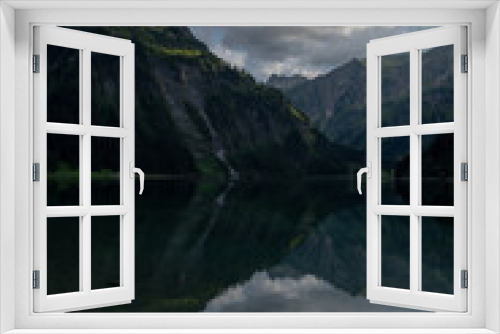 Fototapeta Naklejka Na Ścianę Okno 3D - Spiegelung im Wasser des Vilsalpsees (Tannheimer Tal, Tirol, Österreich)