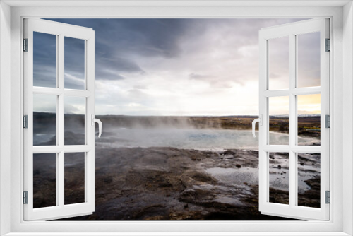 Fototapeta Naklejka Na Ścianę Okno 3D - Impressive view of Icelands Geysir Geisir in the Golden Circule, the geothermal activity and a attraction for tourists in Iceland