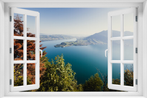 Fototapeta Naklejka Na Ścianę Okno 3D - Morning hike with a view over Lake Lucerne, Switzerland 