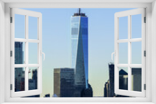 Fototapeta Naklejka Na Ścianę Okno 3D - early morning city skyline of Lower Manhattan and the Freedom tower