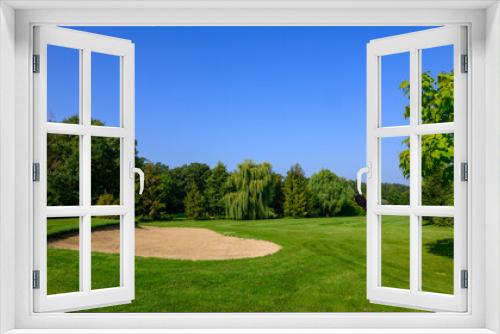 Fototapeta Naklejka Na Ścianę Okno 3D - Pole golfowe - bunkier