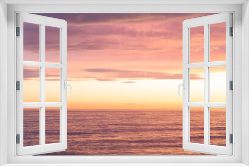 Fototapeta Naklejka Na Ścianę Okno 3D - Breathtaking sea sunset with violet and golden colors. 