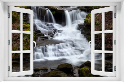 Fototapeta Naklejka Na Ścianę Okno 3D - Melincourt Brook falls