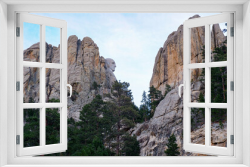 Fototapeta Naklejka Na Ścianę Okno 3D - Profile of Mount Rushmore from the road, Black Hills, South Dakota