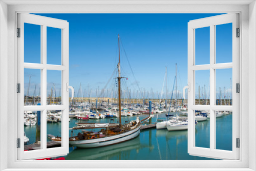 Fototapeta Naklejka Na Ścianę Okno 3D - Island Oleron in France with yachts in harbor