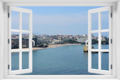 Fototapeta Naklejka Na Ścianę Okno 3D - Vue de Biarritz, dans le pays basque