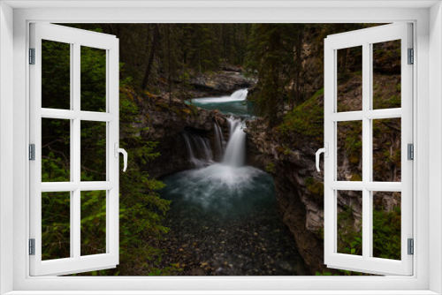 Fototapeta Naklejka Na Ścianę Okno 3D - Waterfall in Johnston Canyon, Canada